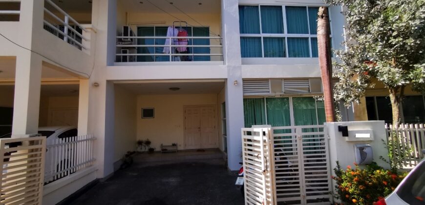 Beautiful townhouse for sale in East Pattaya