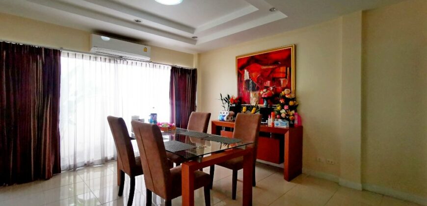 Beautiful townhouse for sale in East Pattaya