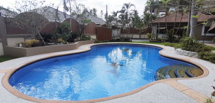 5 Bedroom House For Sale With Private Pool In East Pattaya