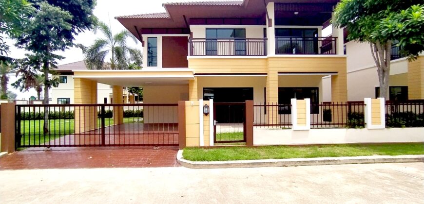 2 Storey House For Rent With Private Pool