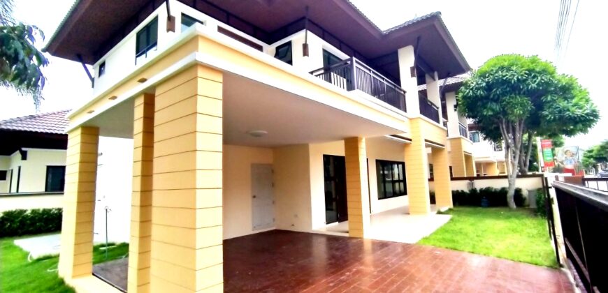 2 Storey House For Rent With Private Pool