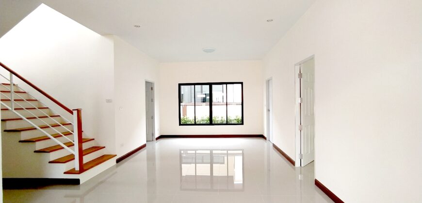 2 Storey House For Rent With Private Pool