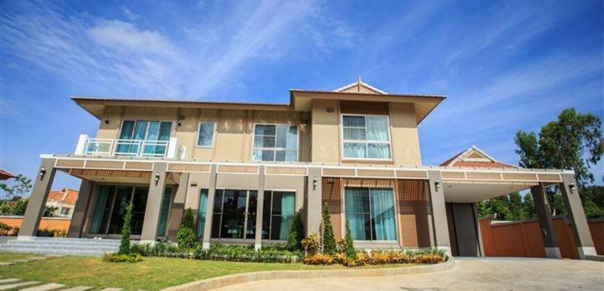 4 Bedroom House For Rent at Grand Regent Residence Pattaya