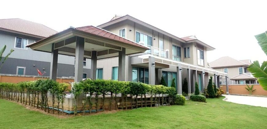 4 Bedroom House For Rent at Grand Regent Residence Pattaya