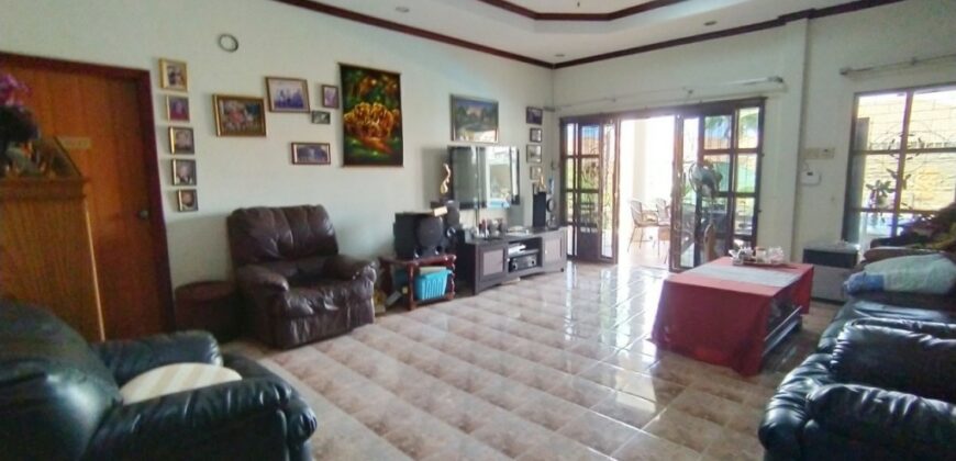 House for sale Eakmongkol