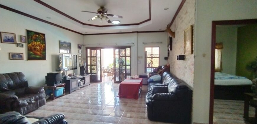 House for sale Eakmongkol