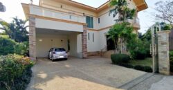 5 Bedrooms House For Sale or Rent in Huay Yai