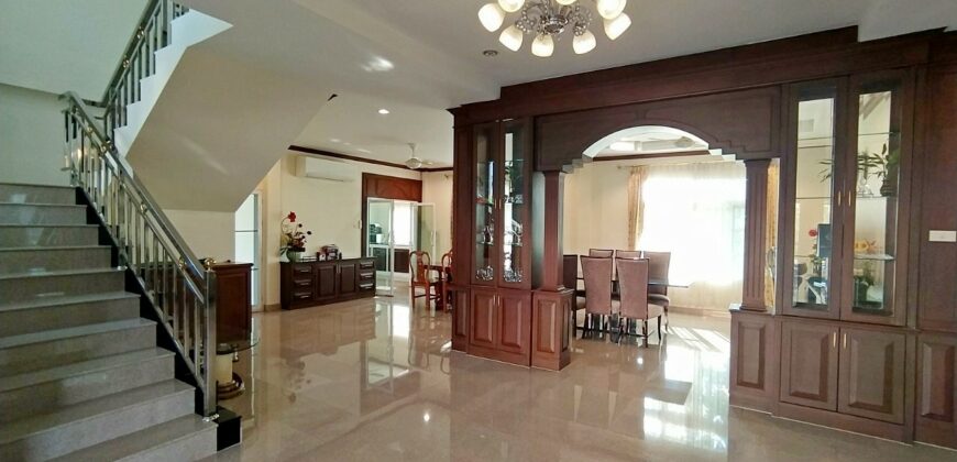 5 Bedrooms House For Sale or Rent in Huay Yai