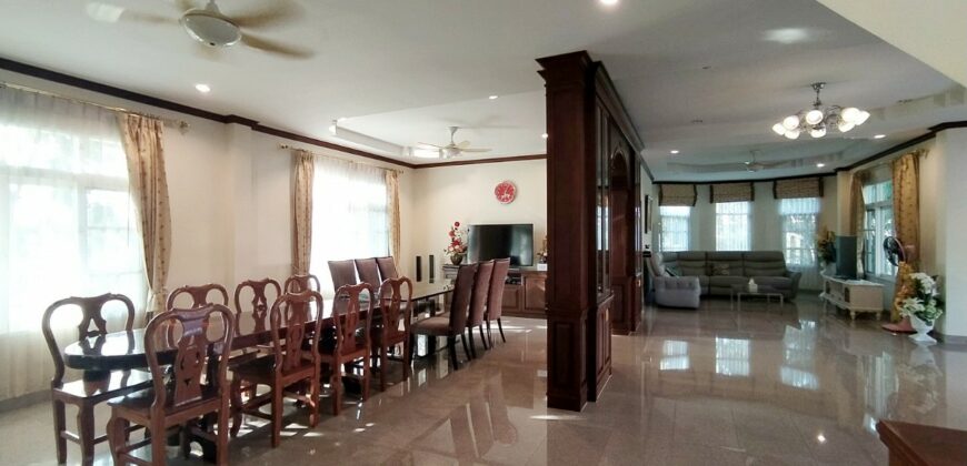 5 Bedrooms House For Sale or Rent in Huay Yai