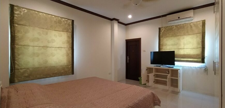 5 Bedrooms House For Sale or Rent in Huay Yai