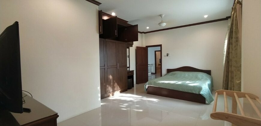 5 Bedrooms House For Sale or Rent in Huay Yai