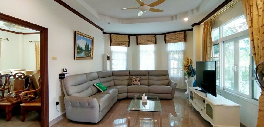 5 Bedrooms House For Sale or Rent in Huay Yai