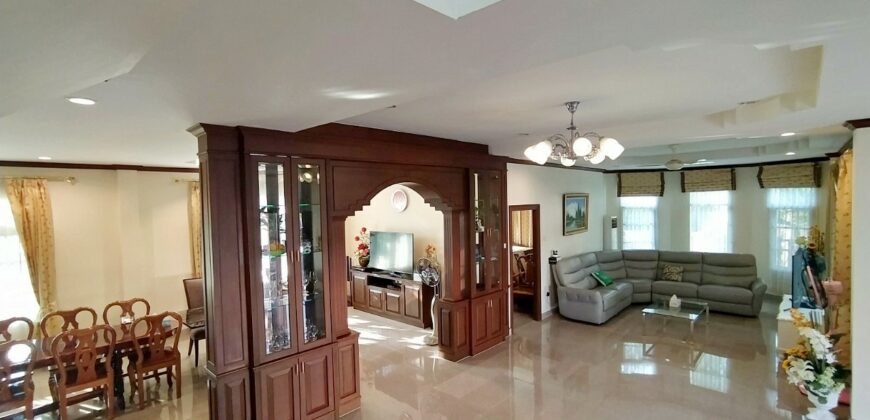 5 Bedrooms House For Sale or Rent in Huay Yai