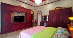 Luxury 7 Bedrooms House For Sale at Nongplalai, East Pattaya