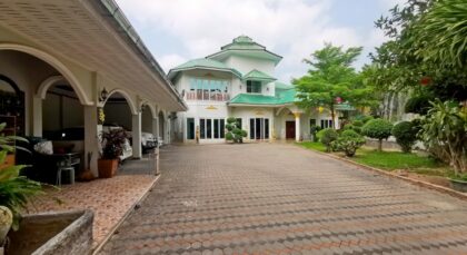 Luxury 7 Bedrooms House For Sale at Nongplalai, East Pattaya