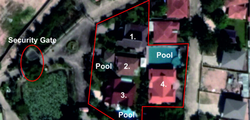 Family estate with 4 individual properties