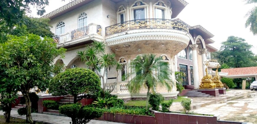 Luxury House For Sale at Baan Nuen Nam