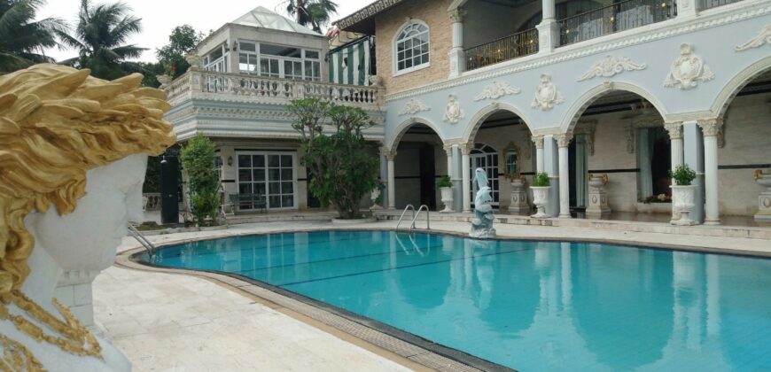 Luxury House For Sale at Baan Nuen Nam