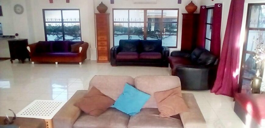 4 bedrooms house for rent at Central Park 4