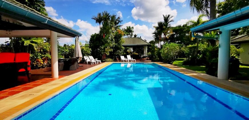 Private luxury pool villa for Rent in Pong Mabprachan