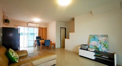 3 Bedrooms Townhouse for sale in East Pattaya