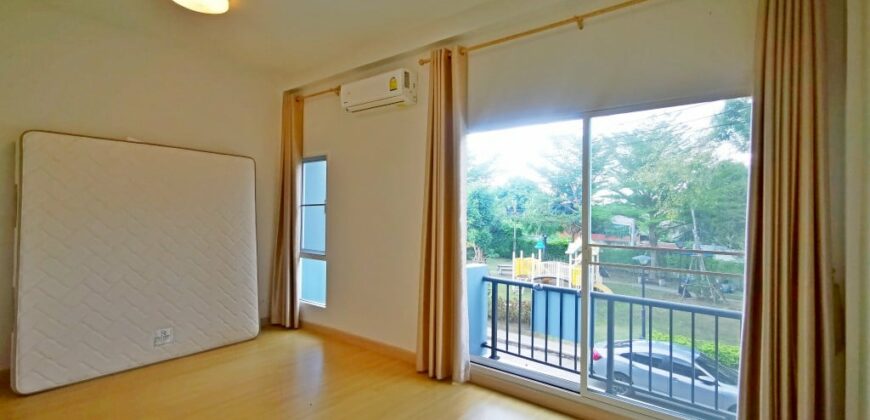 3 Bedrooms Townhouse for sale in East Pattaya