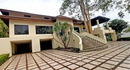 2 Storey pool villa for sale in East Pattaya