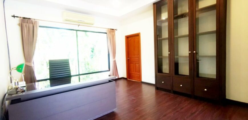 2 Storey pool villa for sale in East Pattaya