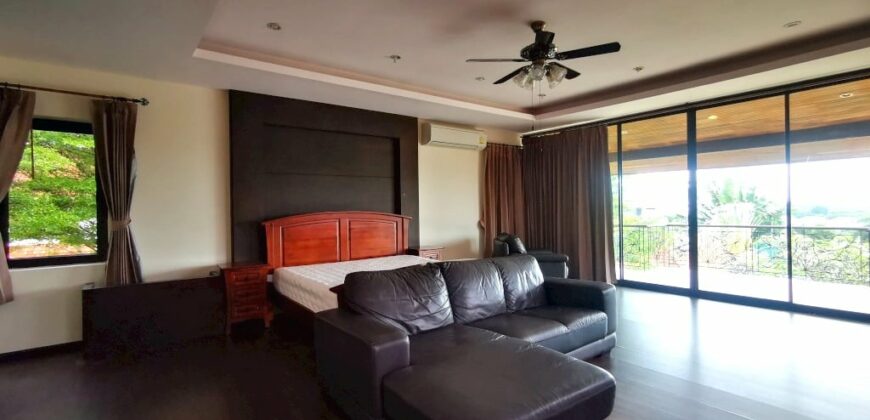 2 Storey pool villa for sale in East Pattaya