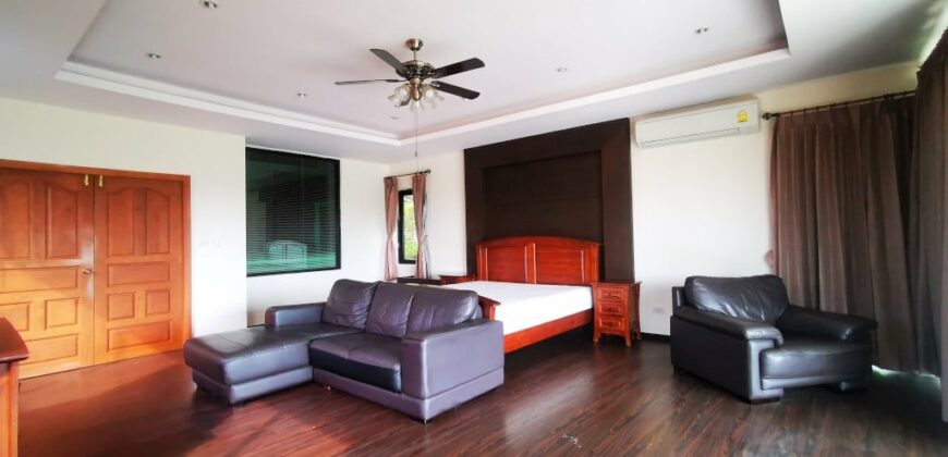 2 Storey pool villa for sale in East Pattaya