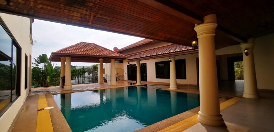 2 Storey pool villa for sale in East Pattaya