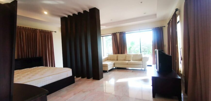 2 Storey pool villa for sale in East Pattaya