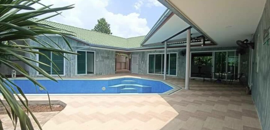 <strong></noscript><u>Pool Villa for Urgent Sale</u></strong>