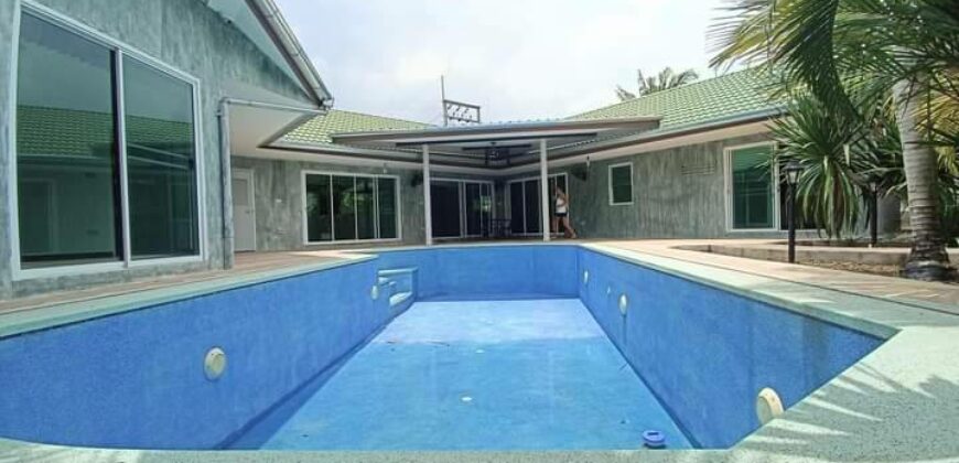 <strong></noscript><u>Pool Villa for Urgent Sale</u></strong>