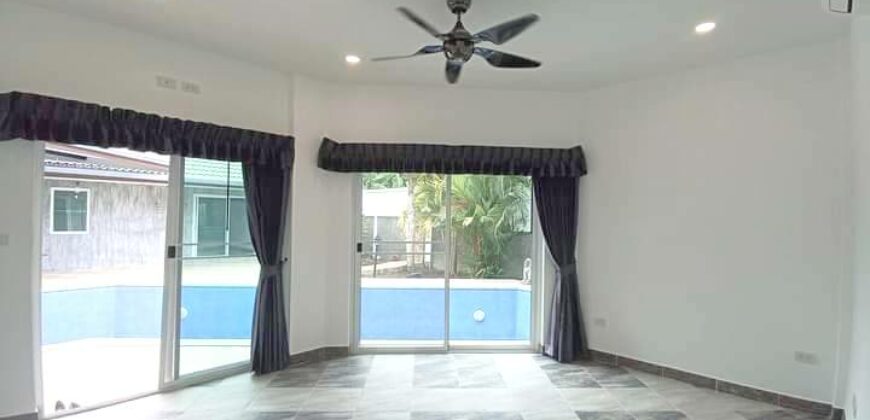 <strong></noscript><u>Pool Villa for Urgent Sale</u></strong>