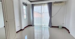 Townhouse for Sale at East Pattaya