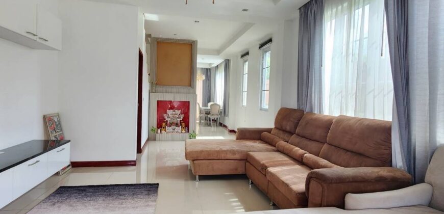 Townhouse for Sale at East Pattaya