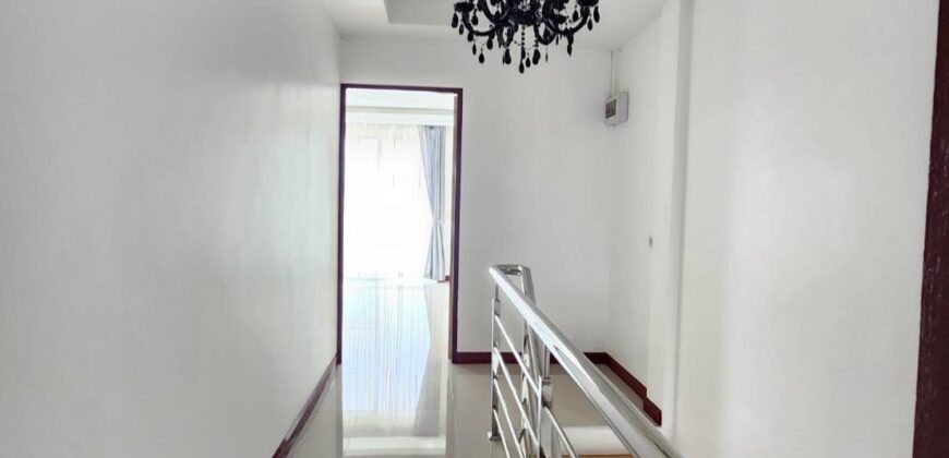 Townhouse for Sale at East Pattaya