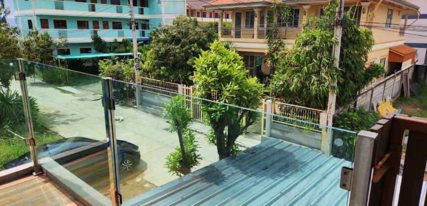 Townhouse for Sale at East Pattaya