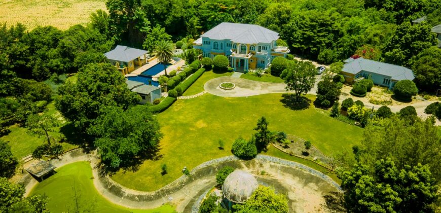 Country Estate for Sale in Bang Saray