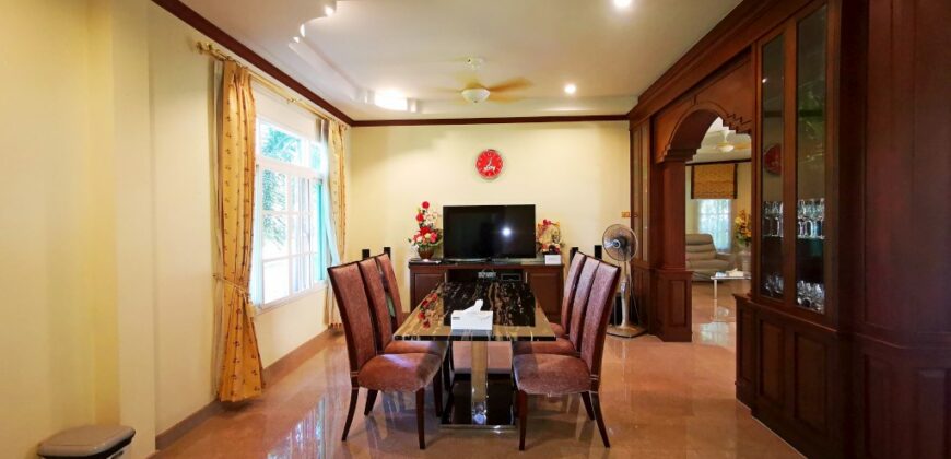 5 Bedrooms House For Sale or Rent in Huay Yai