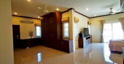 5 Bedrooms House For Sale or Rent in Huay Yai