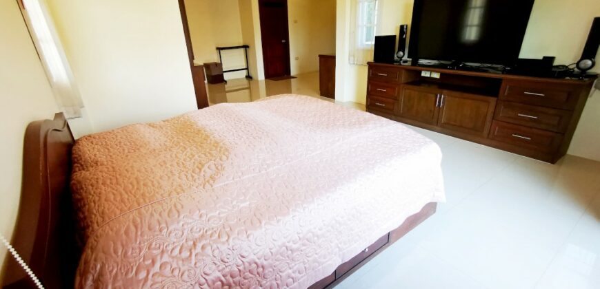 5 Bedrooms House For Sale or Rent in Huay Yai