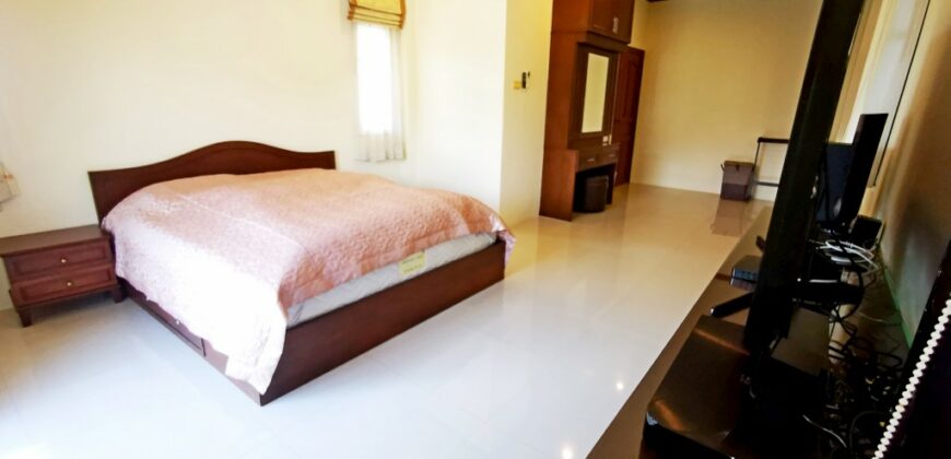 5 Bedrooms House For Sale or Rent in Huay Yai