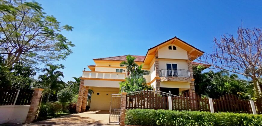 5 Bedrooms House For Sale or Rent in Huay Yai