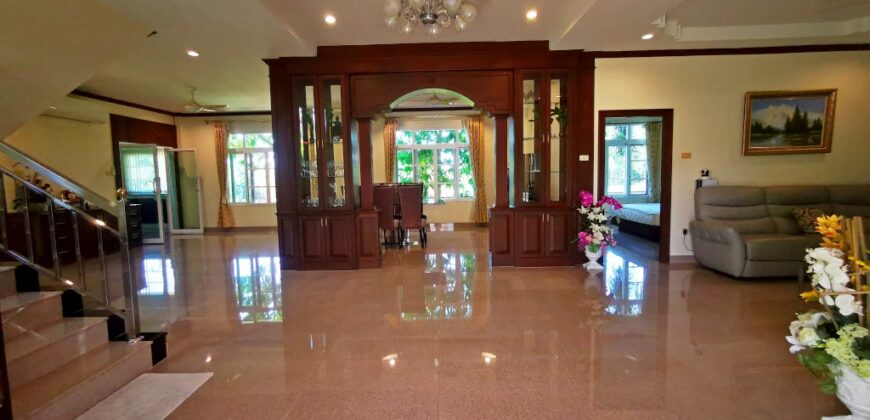 5 Bedrooms House For Sale or Rent in Huay Yai