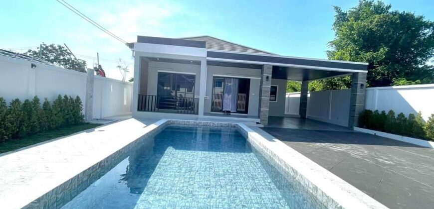 Modern Pool Villa for Sale at Huayyai Pattaya