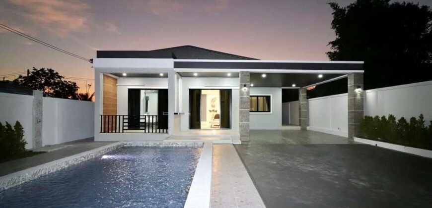 Modern Pool Villa for Sale at Huayyai Pattaya