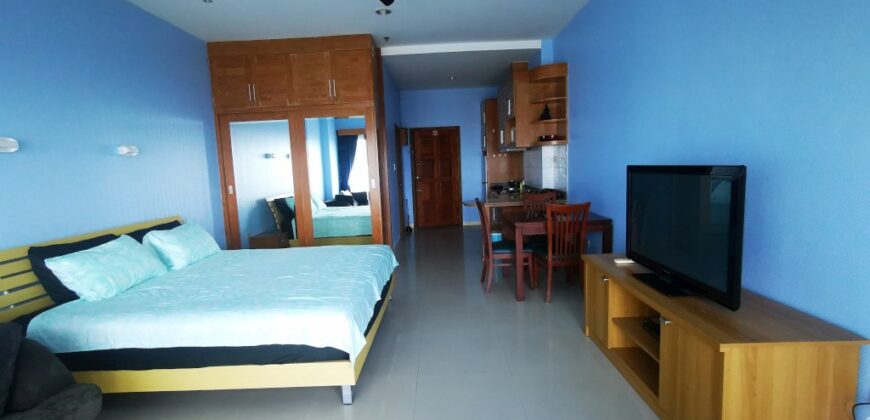 Nice sea view studio for rent at View Talay condo 5