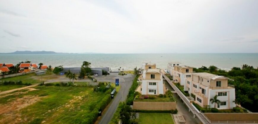 Luxury 2 Bedrooms Condo For Sale or  In Jomtien